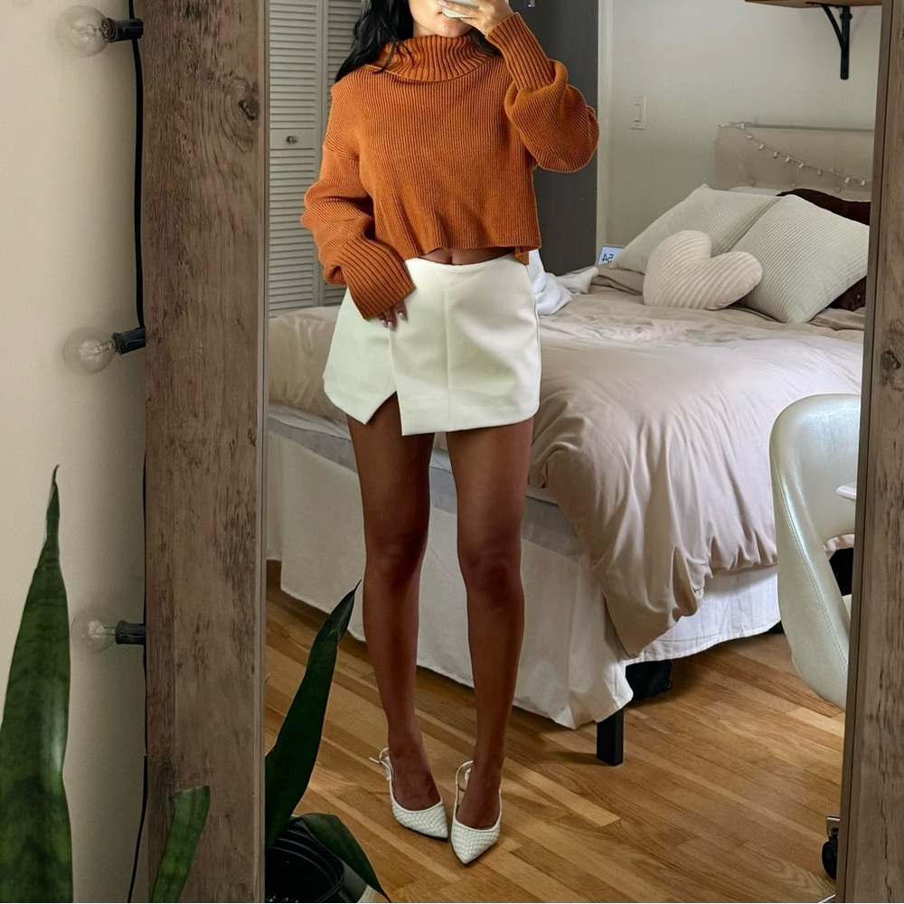 ❌SOLD❌ ZARA - Double Lined White Mini Skort